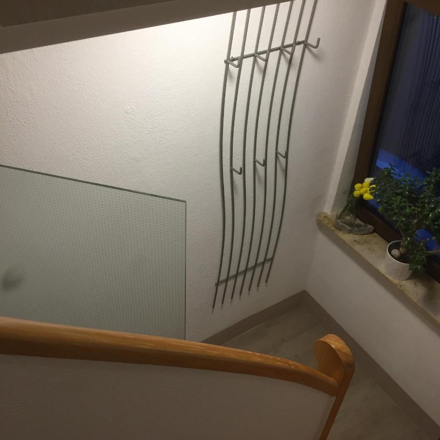 Unter Dem Dach Mit Parkplatz Apartment