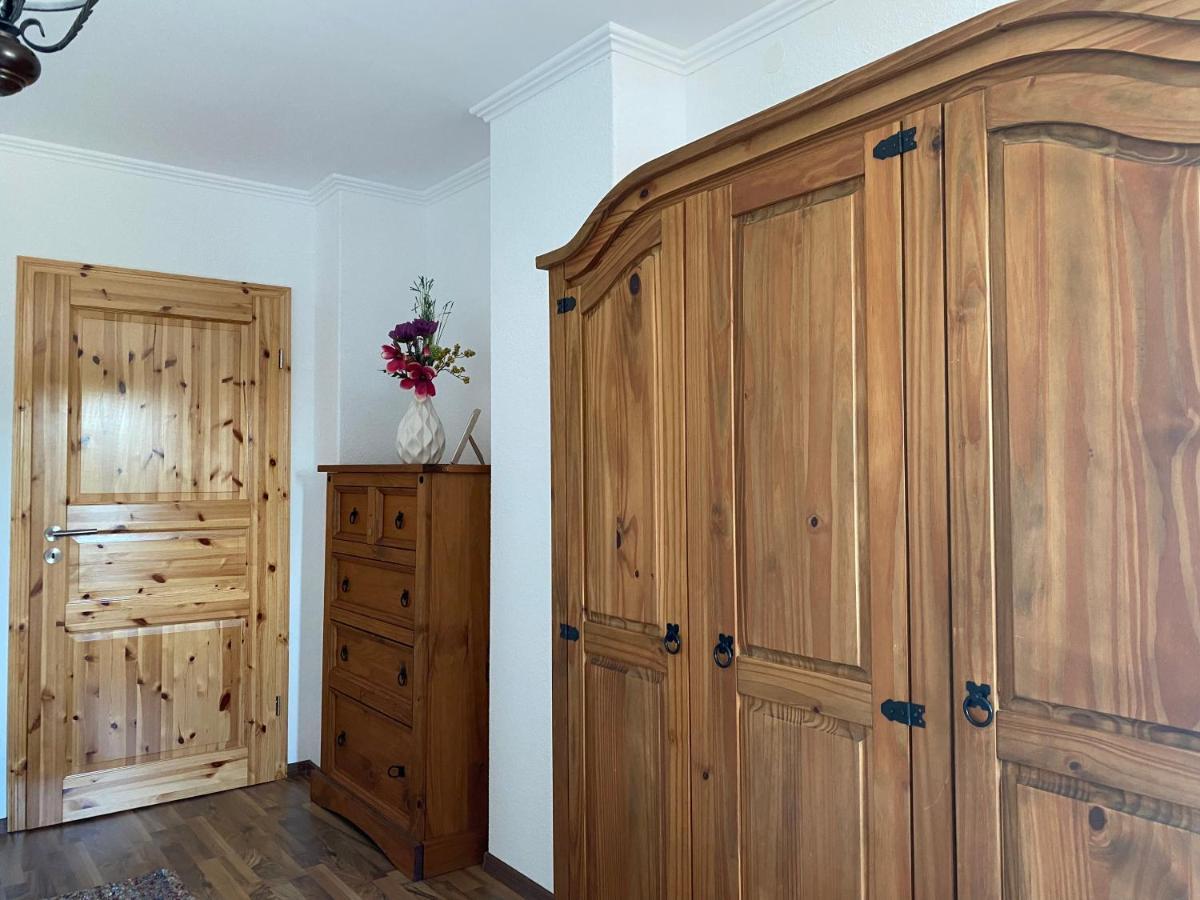 Unter Dem Dach Mit Parkplatz Apartment