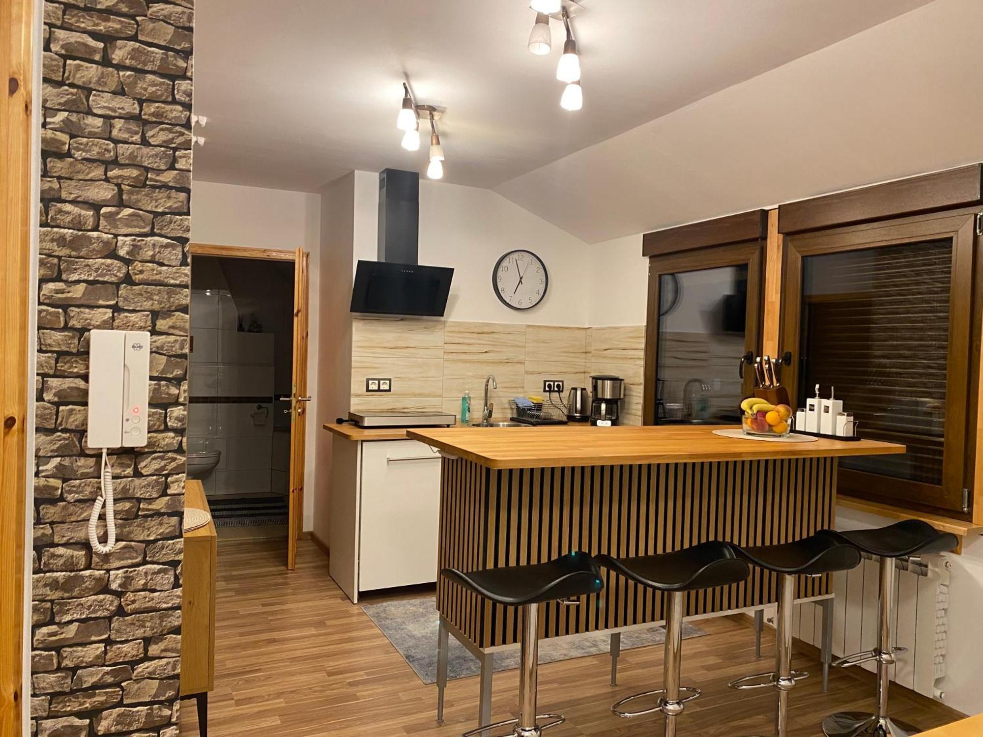 Apartment Unter Dem Dach Mit Parkplatz Bremen