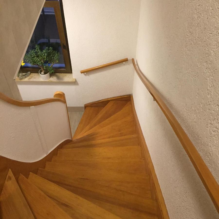 Unter Dem Dach Mit Parkplatz Apartament