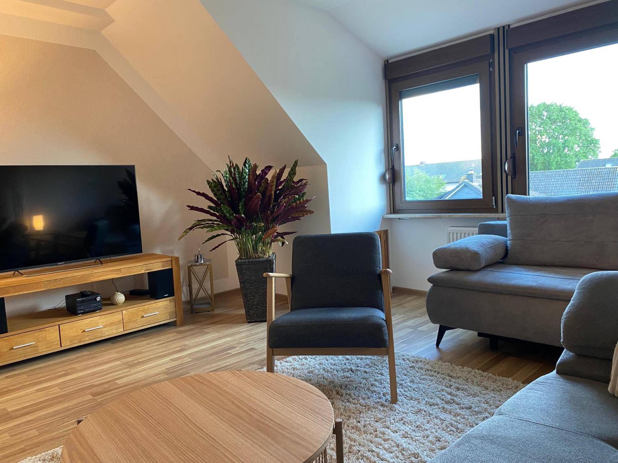 Apartament Unter Dem Dach Mit Parkplatz Brema